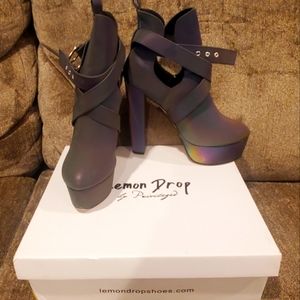 Dark iridescent SUPER HIGH HEELED BOOTIES!! SZ 10